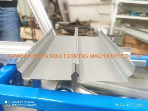 Steel Metal Gutter Downpipe Roll Forming Machine Untuk Aplikasi Industri